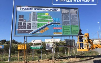 Valla publicitaria del Polígono Industrial «El Pocito» de Jaraíz de la Vera